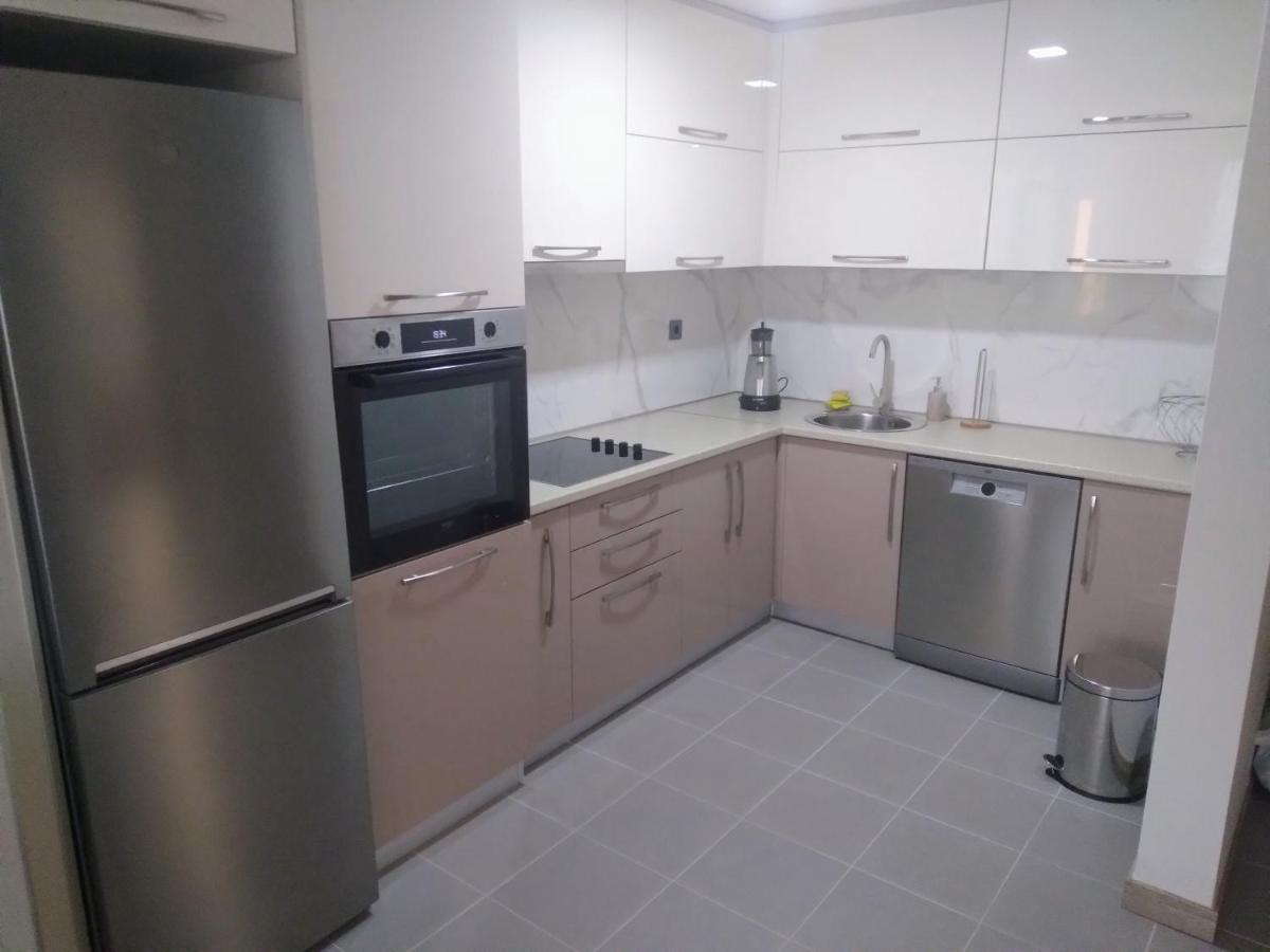 Cevahir Sky City Apartment-Spa & Fitness Center สโกเปีย ภายนอก รูปภาพ