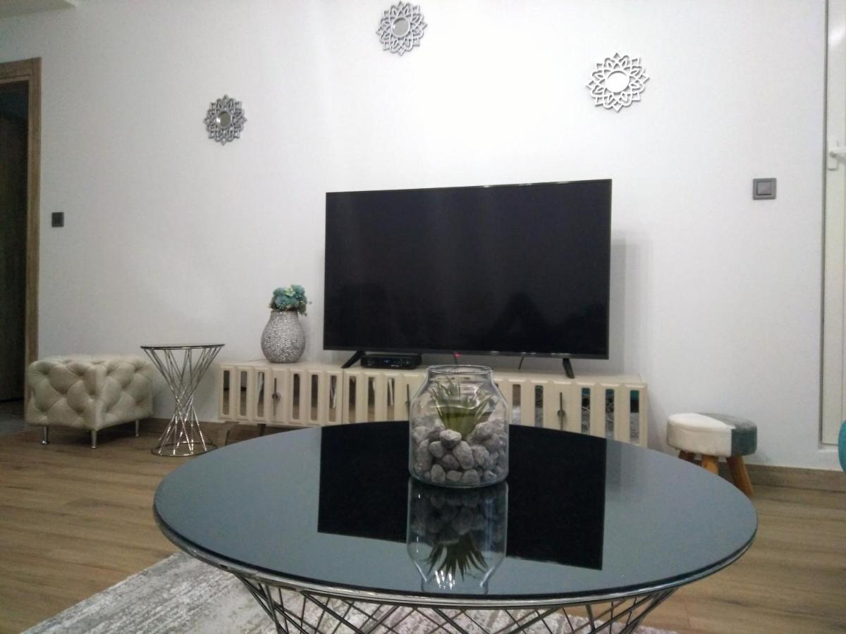 Cevahir Sky City Apartment-Spa & Fitness Center สโกเปีย ภายนอก รูปภาพ